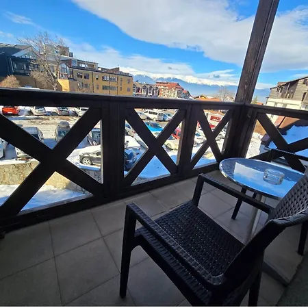 Next To The Lift Daire Bansko